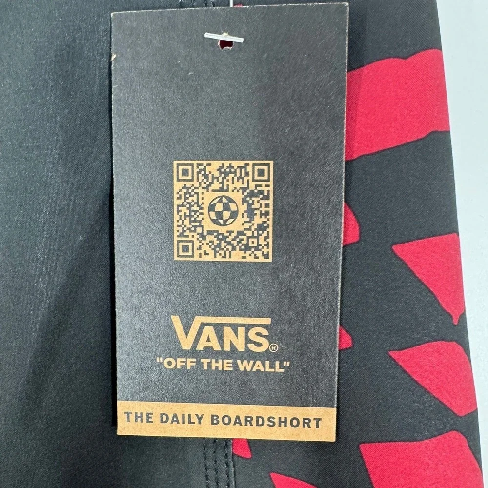 Vans MTE Daily Sideline Mens Boardshorts Black Red 19 Outseam Size 32 Relaxed